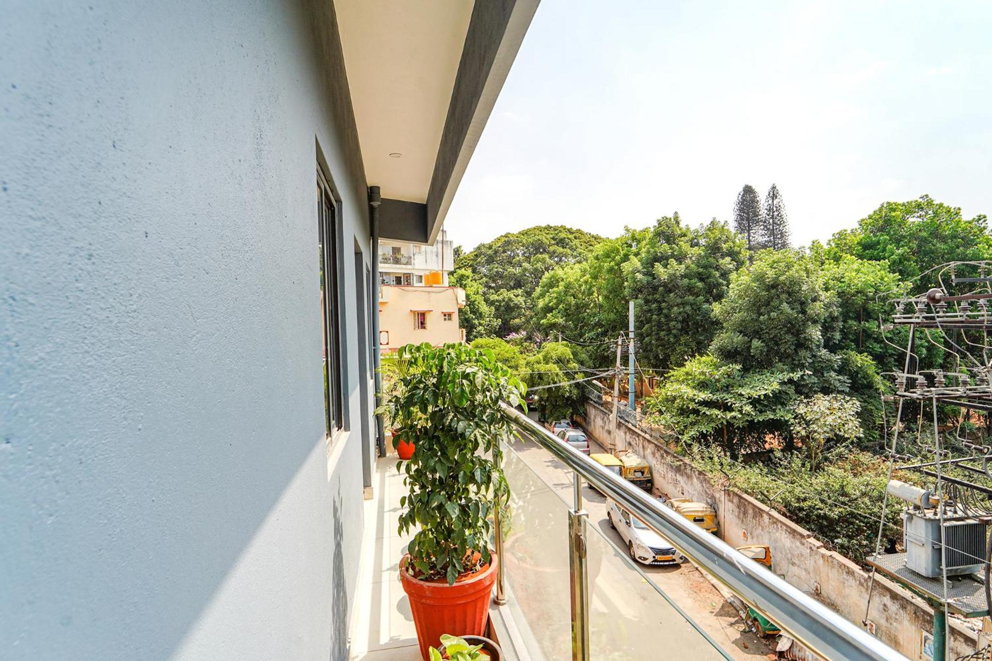Fabhotel Metro Suites - Nr Esi Hospital Bangalore Eksteriør bilde