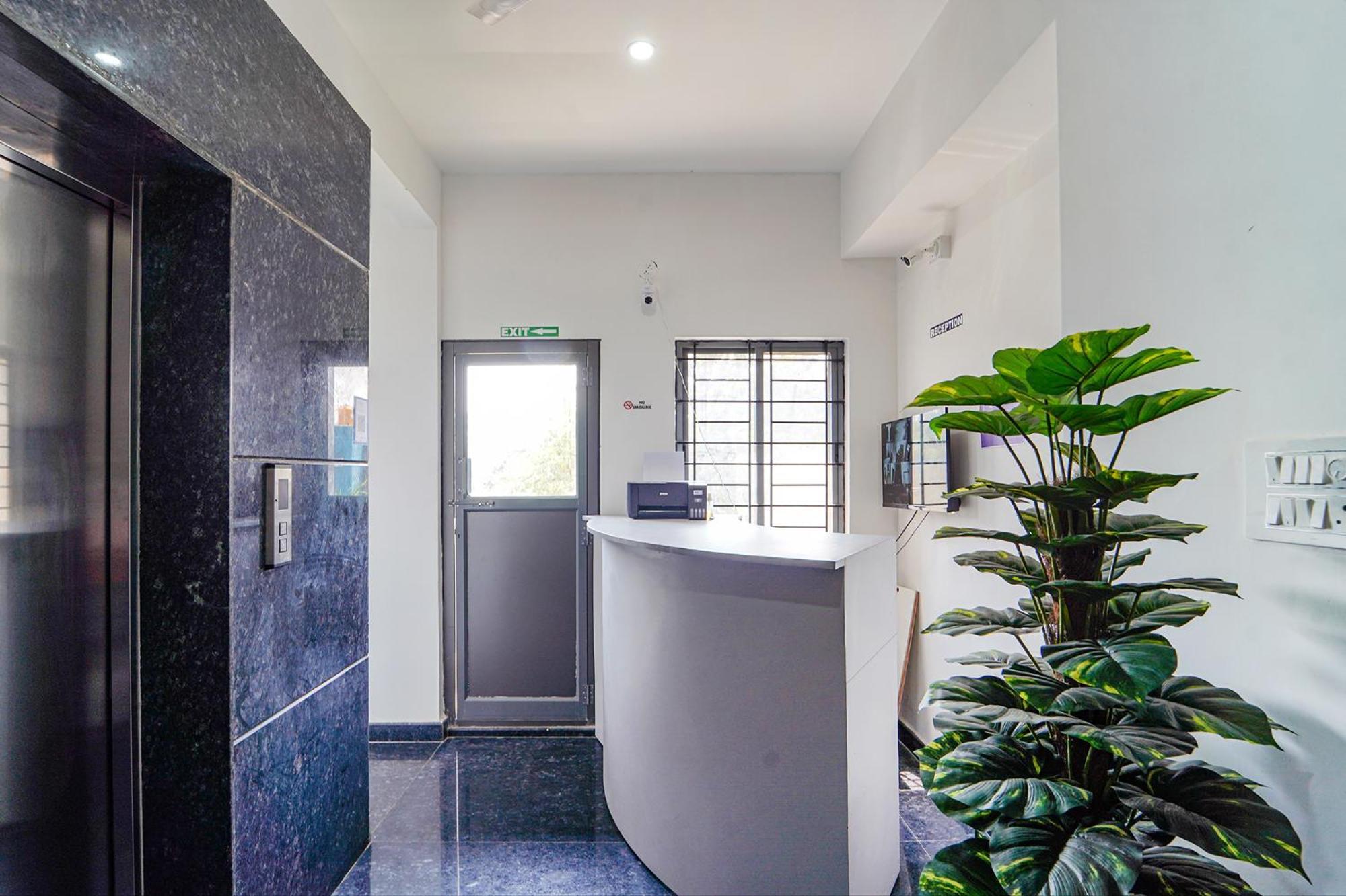 Fabhotel Metro Suites - Nr Esi Hospital Bangalore Eksteriør bilde